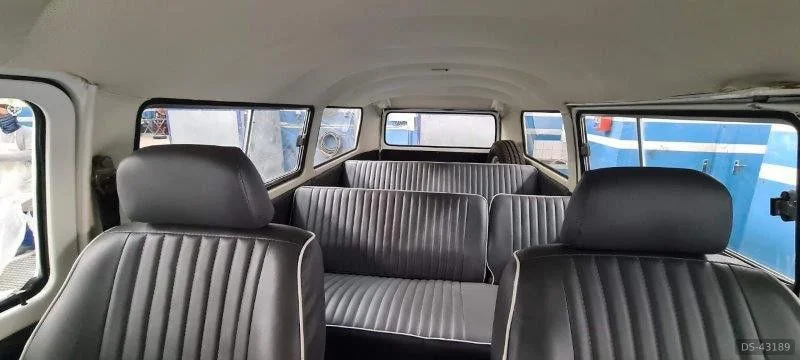 1975 Volkswagen Kombi T2 in Table View 2