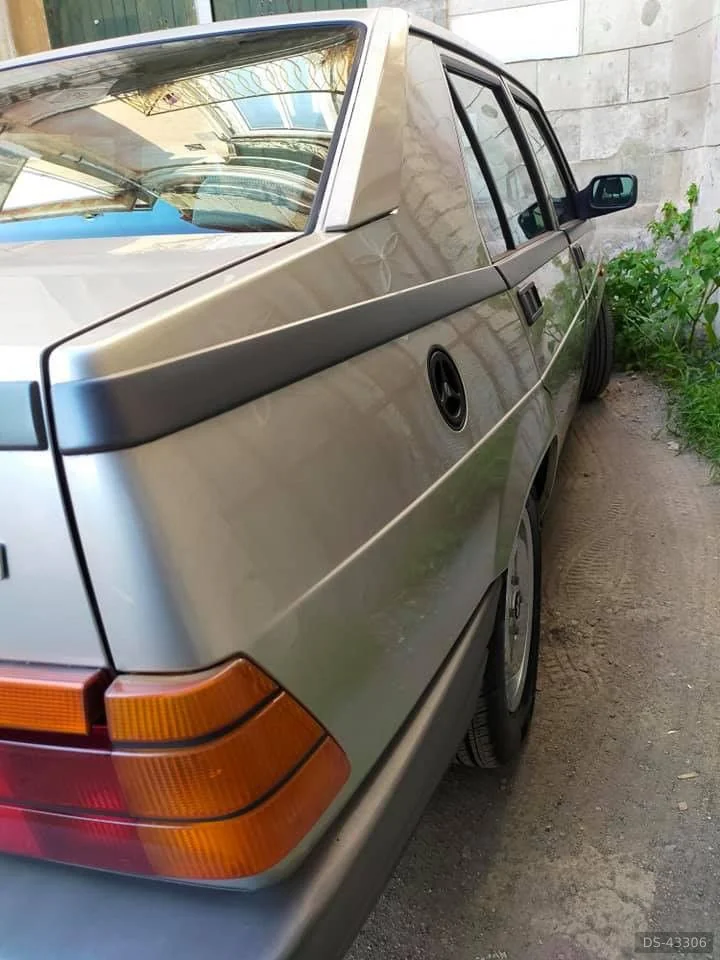 1988 Alfa Romeo 75 in Palma Campania 13