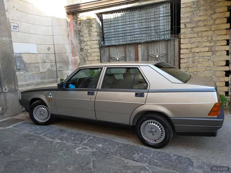 1988 Alfa Romeo 75 in Palma Campania 15