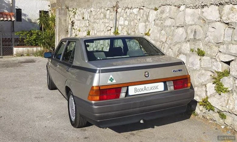 1988 Alfa Romeo 75 in Palma Campania 12