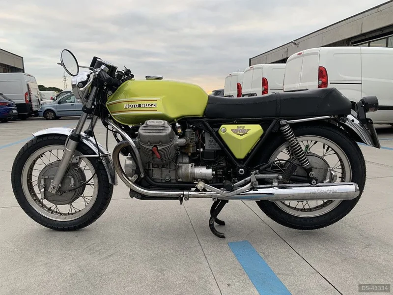 1971 Moto Guzzi V 7 Sport in Firenze 2