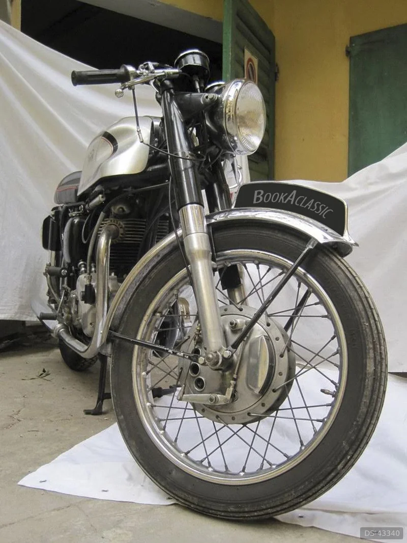 1966 Norton Atlas 750 in Florence 6