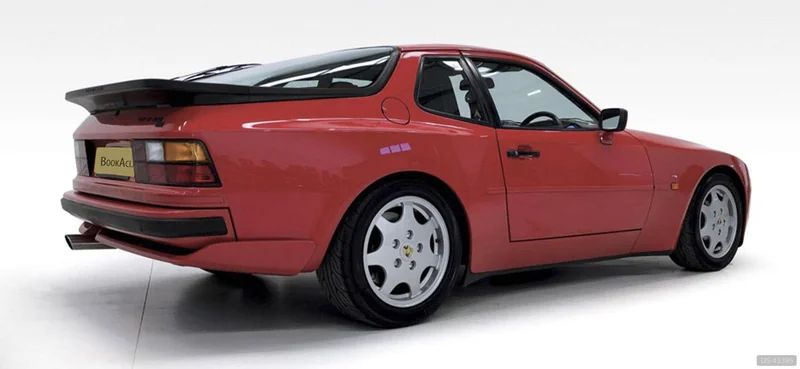 1989 Porsche 944 in London 3