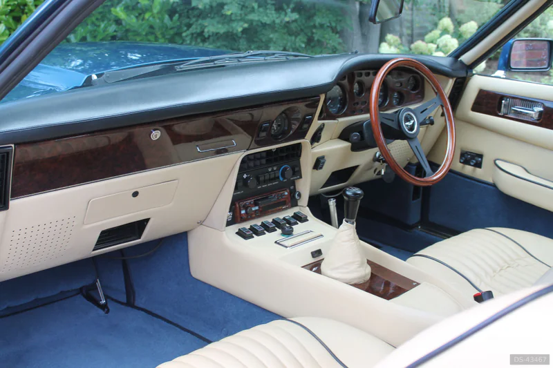 1984 Aston Martin V8 Vantage in Windsor 5