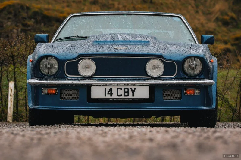 1984 Aston Martin V8 Vantage in Windsor 8