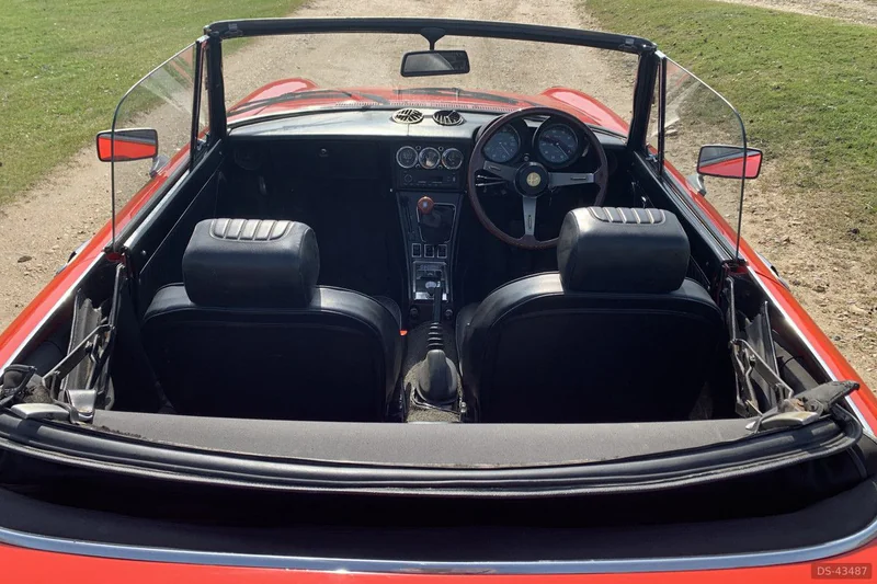 1972 Alfa Romeo Spider in Romsey 9