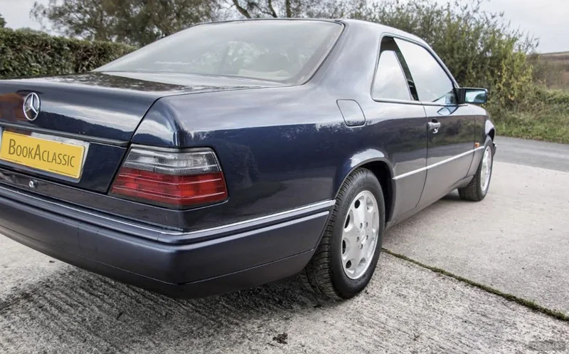 1994 Mercedes-Benz E220 in Preston 3