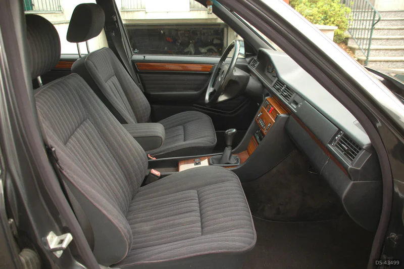 1992 Mercedes-Benz 200e in Busto Garolfo 2