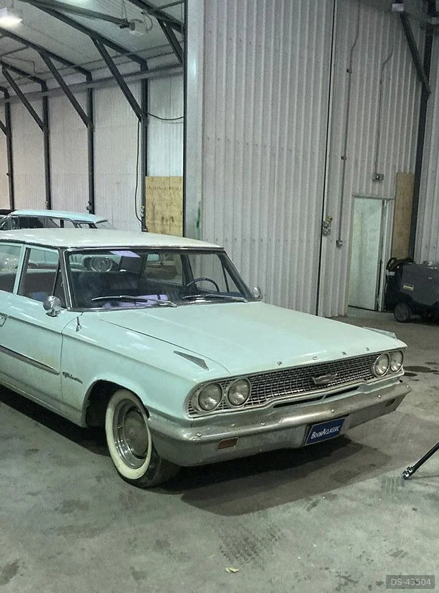 1963 Ford Galaxy in Sevenoaks 10