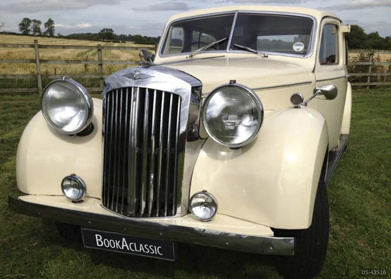 1950 Austin Sheerline in Leicester 3