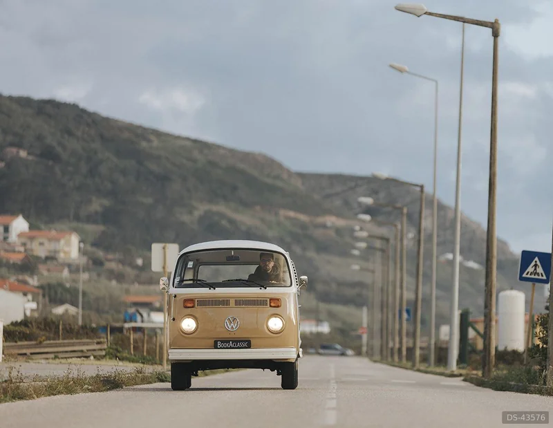 1973 Volkswagen T2 - Pão de Forma in Figueira Da Foz 3
