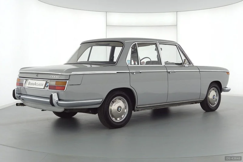 1968 BMW 2000 Neue Klasse in Berlin 4