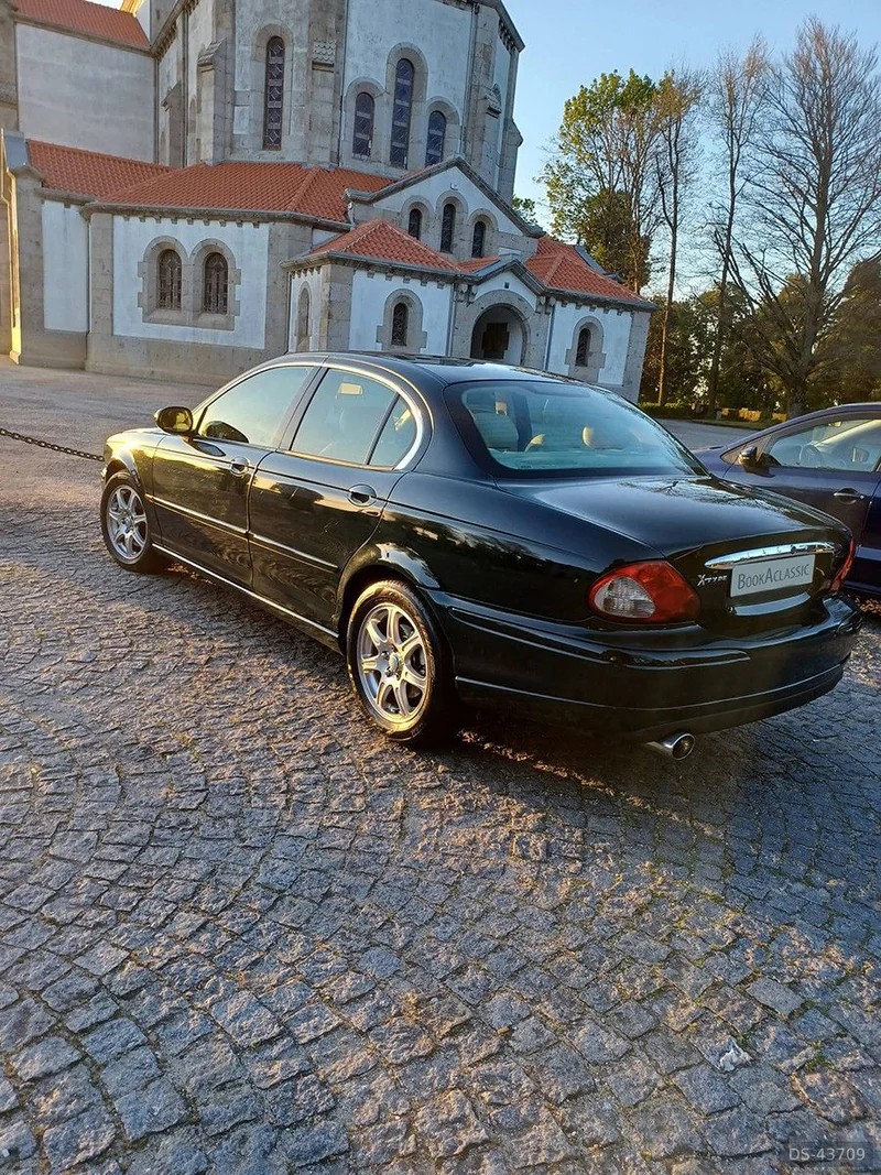 2002 Jaguar X Type in Santo Tirso 4