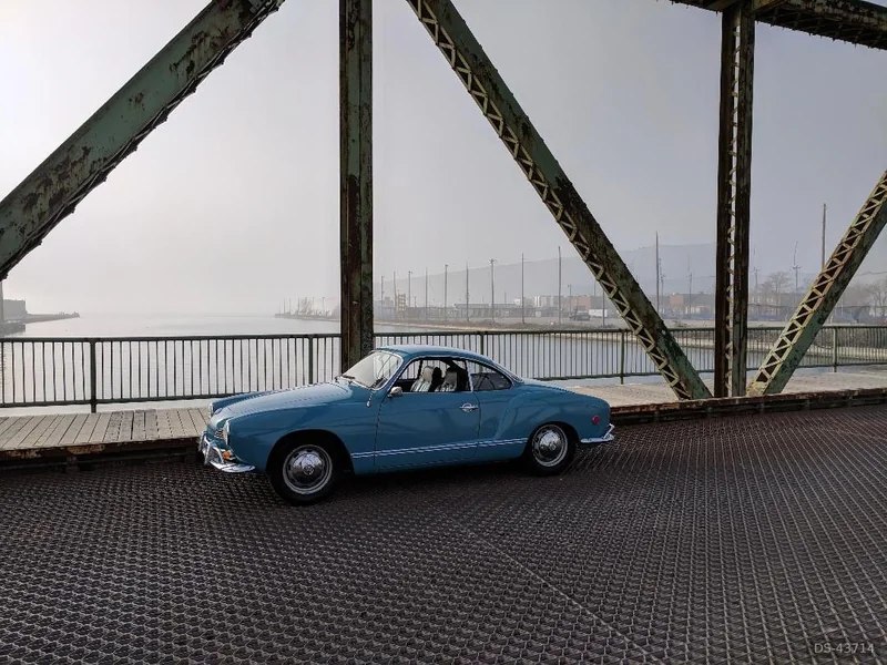 1968 Volkswagen Karmann Ghia in Toronto 4