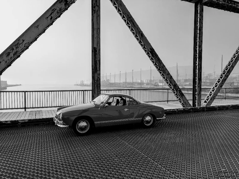 1968 Volkswagen Karmann Ghia in Toronto 5