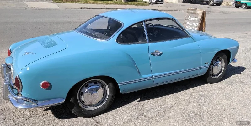 1968 Volkswagen Karmann Ghia in Toronto 3