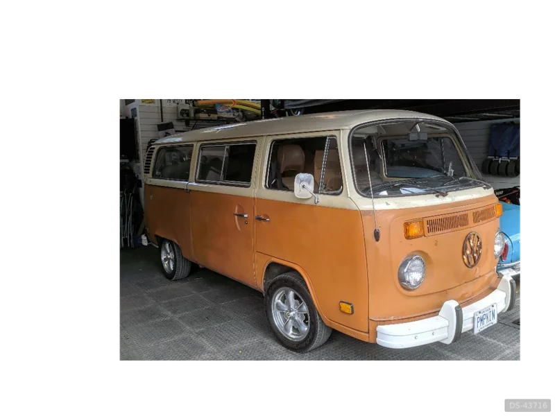 1978 Volkswagen Bus in Toronto 6