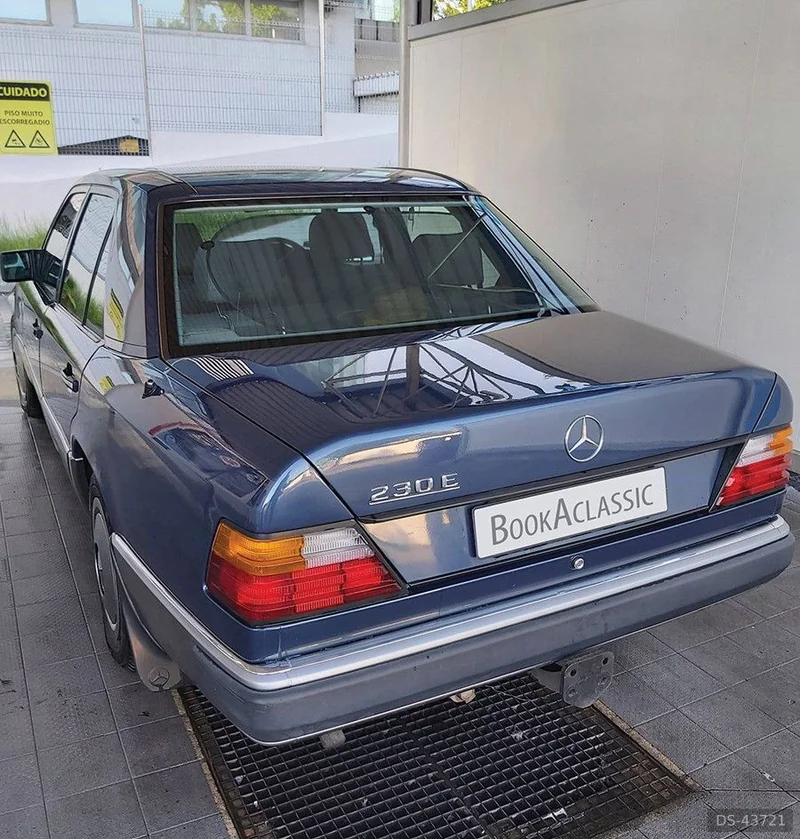 1992 Mercedes-Benz 230 E in Lisboa 3