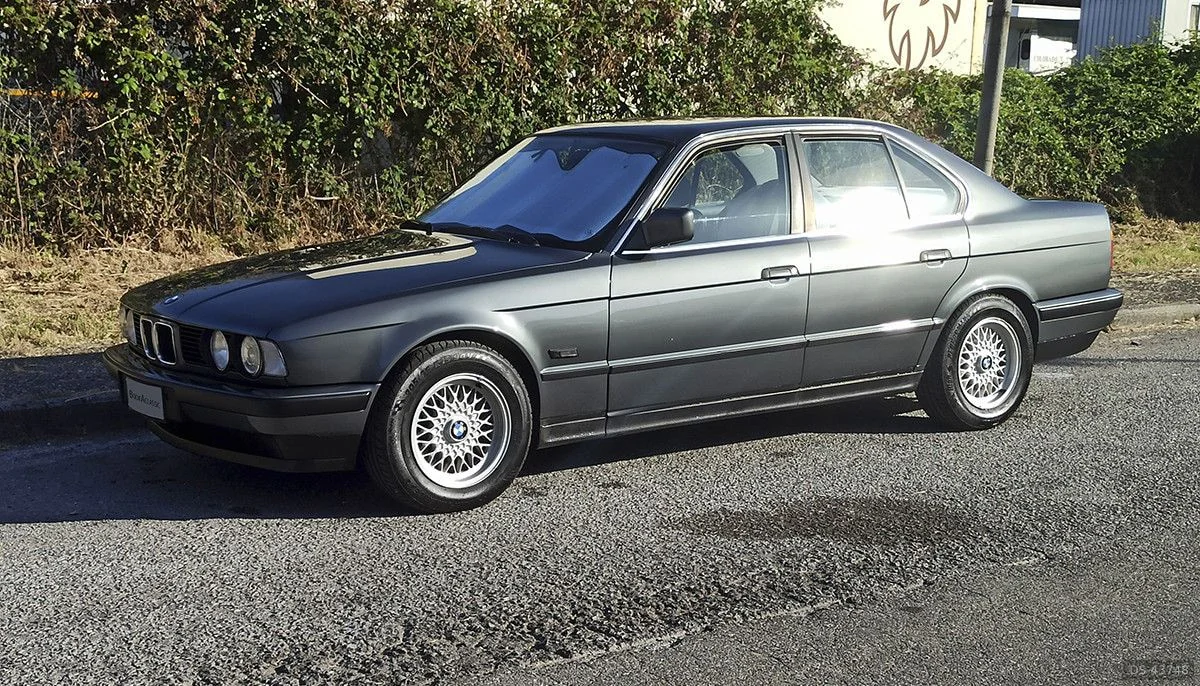 1990 BMW 520