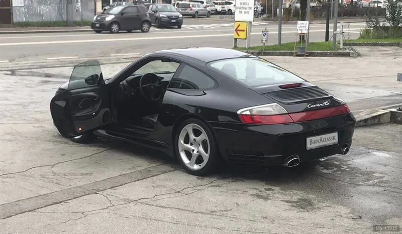2002 Porsche 996 4s in Parma 2