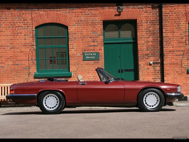 1984 Jaguar Xjs in London 3