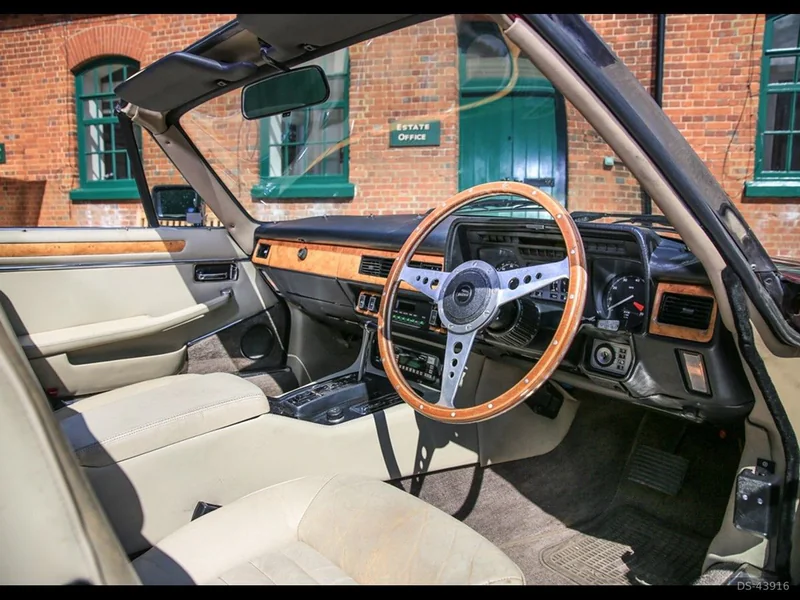 1984 Jaguar Xjs in London 5