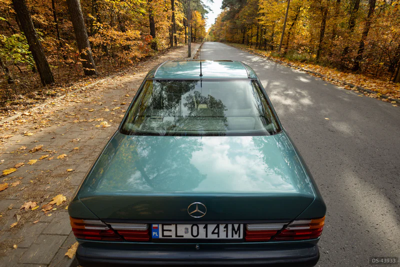 1985 Mercedes-Benz W124 in łódź 5