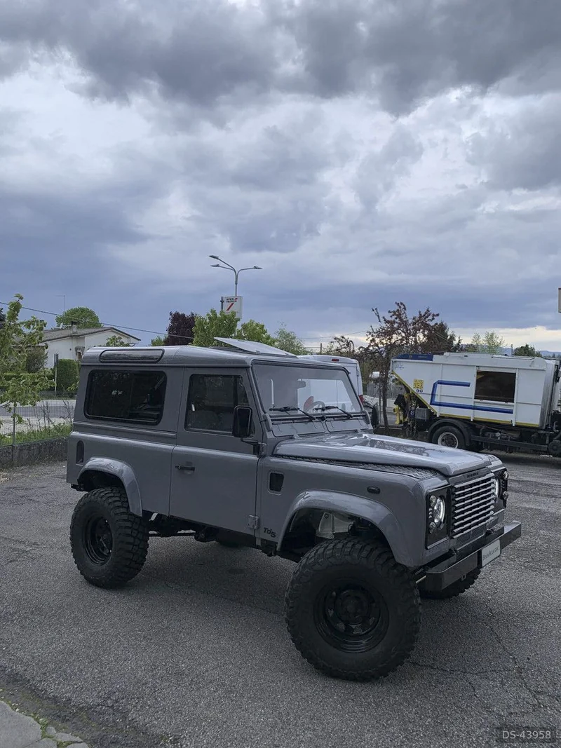 2006 Land Rover Defender 90 Td5 in Povegliano 4