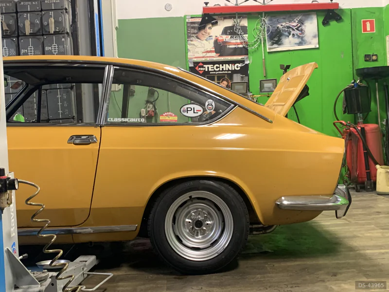 1968 Fiat 850 Sport Coupe in Poznań 5