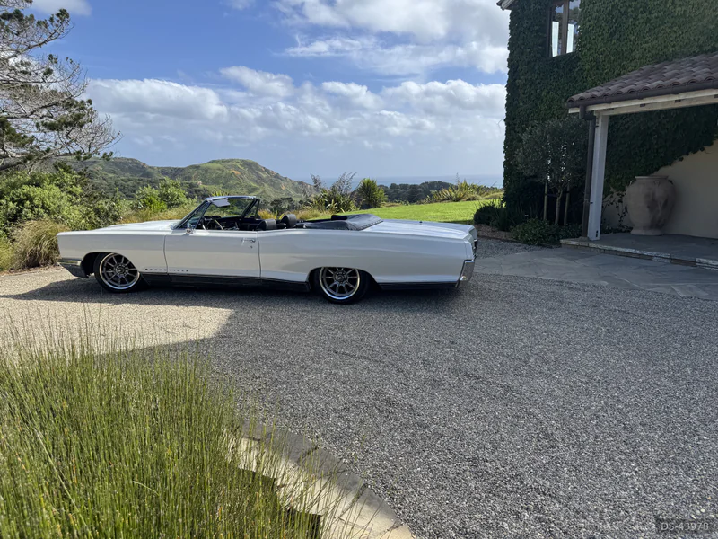 1966 Pontiac Bonneville Brougham in Auckland 7