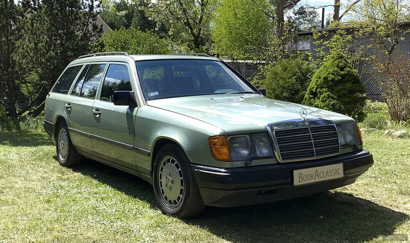 1988 Mercedes-Benz W124 in łódź 2