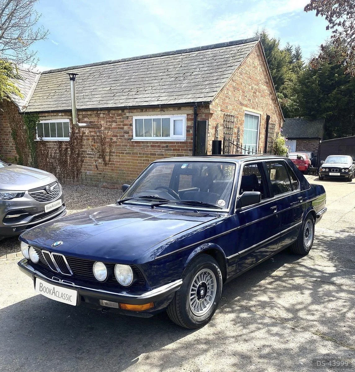 1983 BMW E28 525e