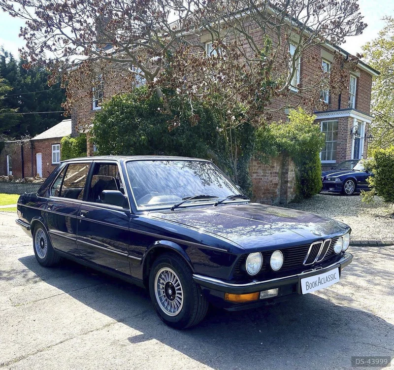 1983 BMW E28 525e in London 3