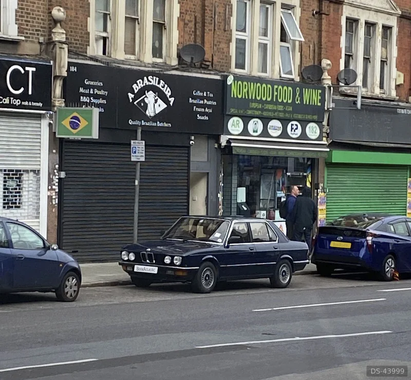 1983 BMW E28 525e in London 7