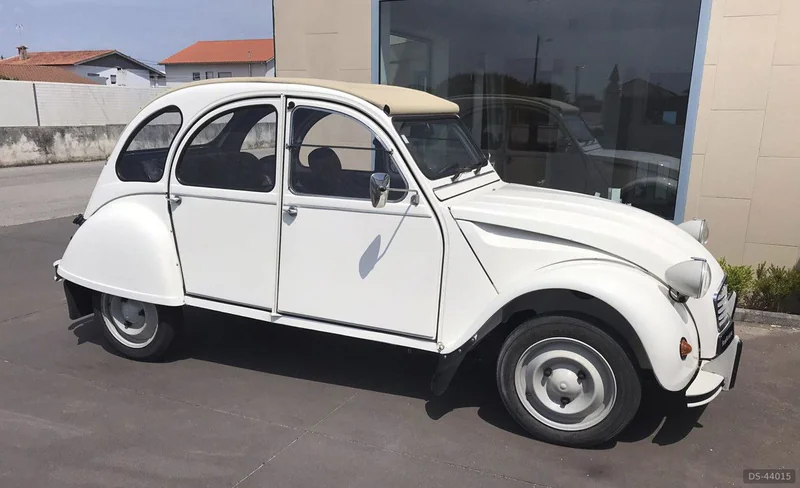 1984 Citroen 2cv in Monte Real 3