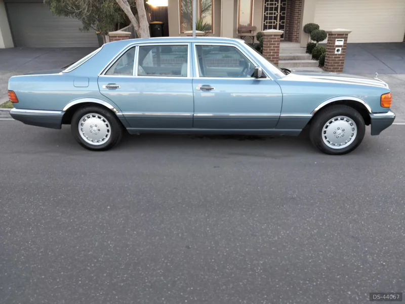 1986 Mercedes-Benz 560 Sel in Lalor 3