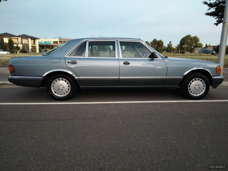 1986 Mercedes-Benz 560 Sel in Lalor 5