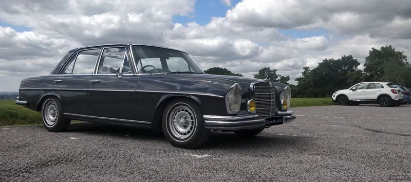 1972 Mercedes-Benz 280SE 3.5 in Harrow 3