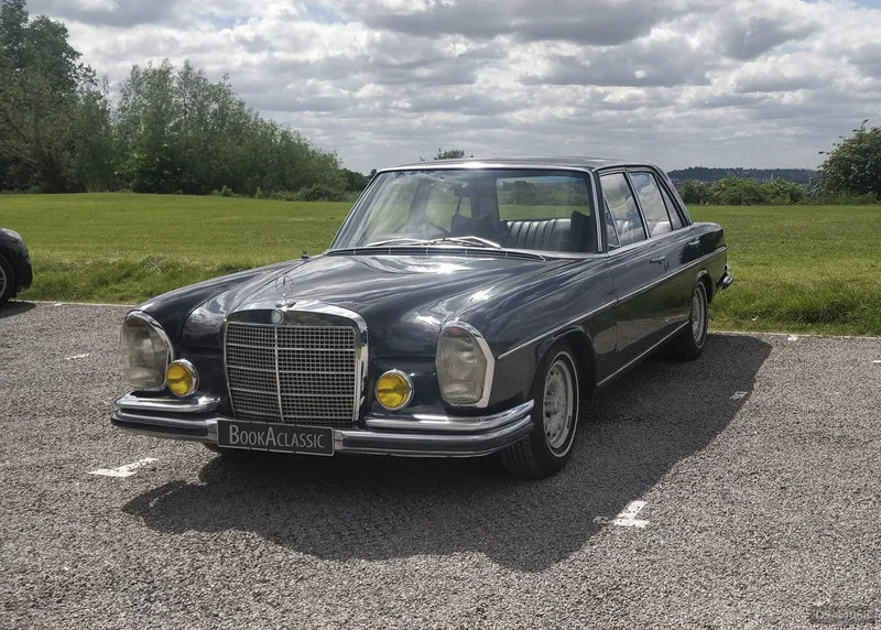 1972 Mercedes-Benz 280SE 3.5 in Harrow 8