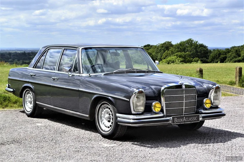 1972 Mercedes-Benz 280SE 3.5 in Harrow 1