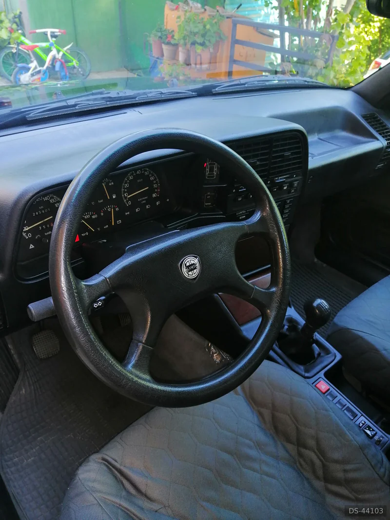 1993 Lancia Thema in Avellino 2