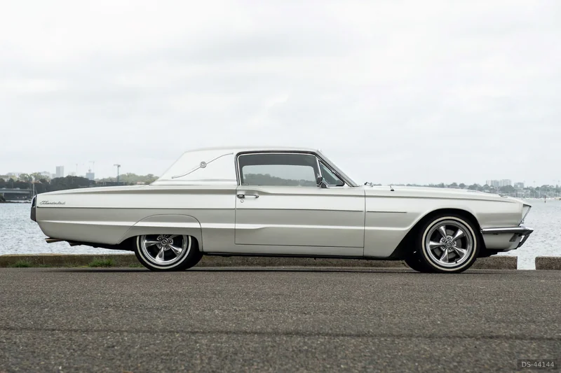 1966 Ford Thunderbird Landau in Port Kembla 5