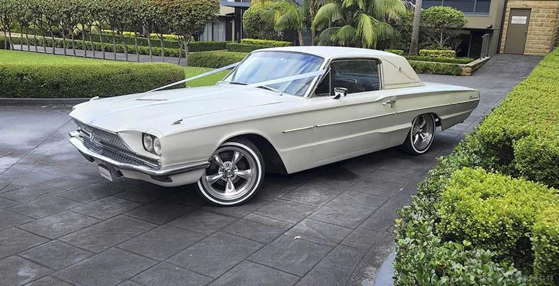 1966 Ford Thunderbird Landau in Port Kembla 3