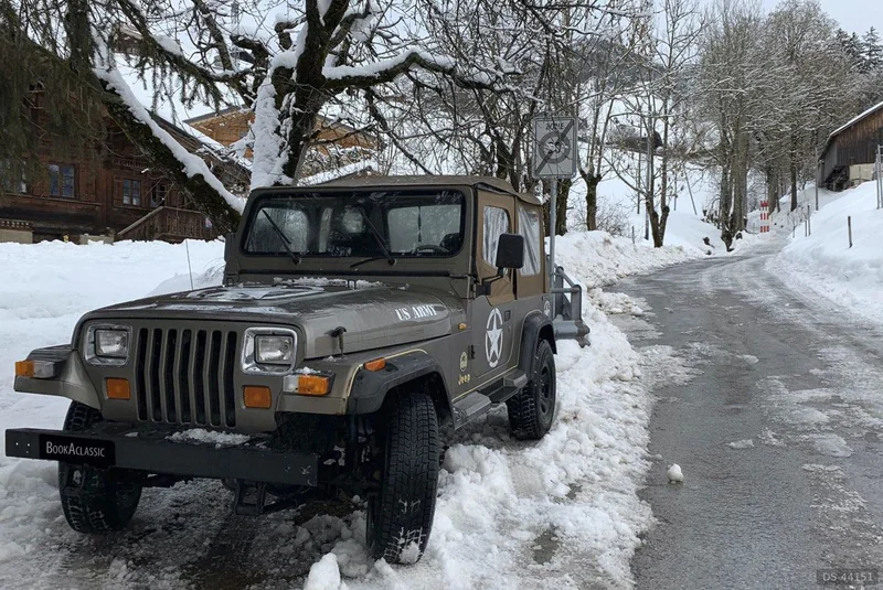 1990 Jeep Wrangler Sahara in Chateau Doex 3