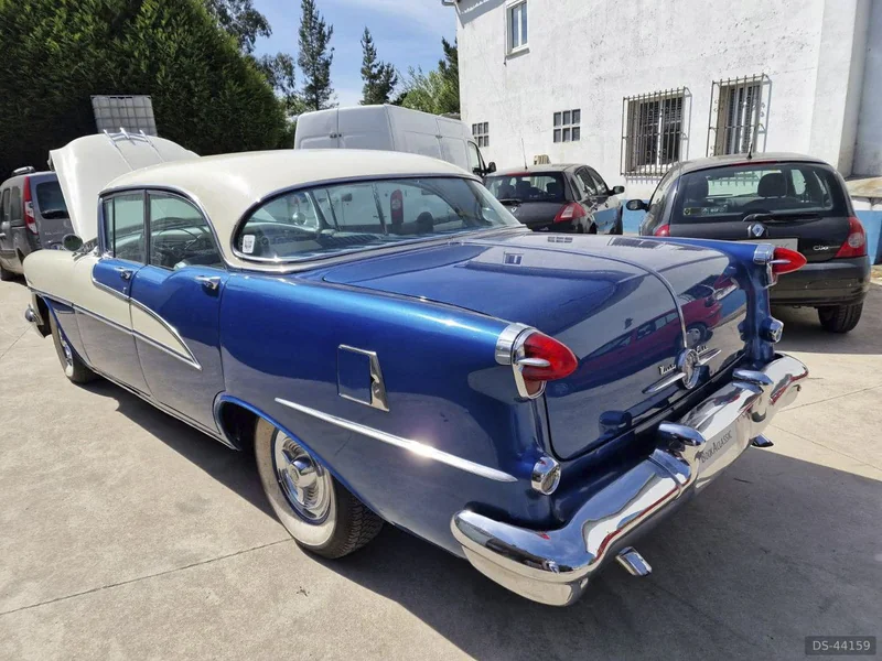 1955 Oldsmobile 98 Holiday 4 Doors Hardtop in Sarria 7