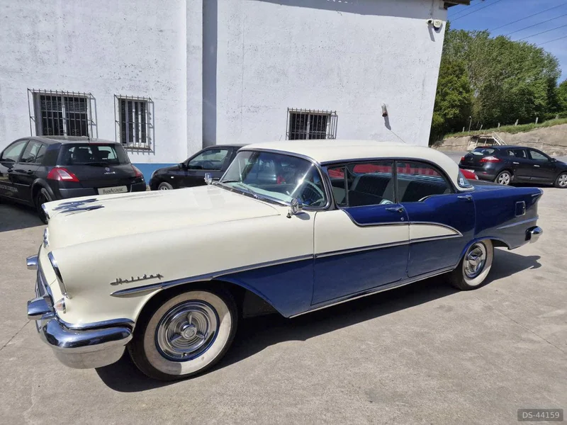1955 Oldsmobile 98 Holiday 4 Doors Hardtop in Sarria 5