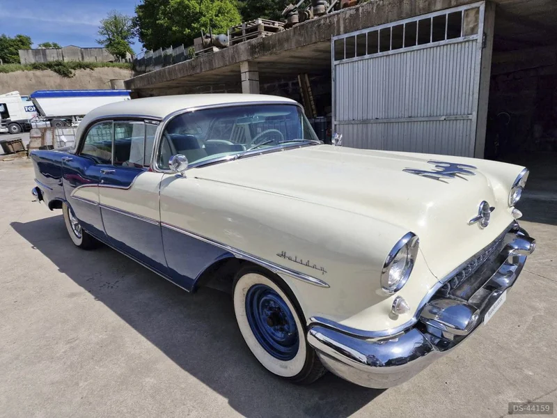 1955 Oldsmobile 98 Holiday 4 Doors Hardtop in Sarria 6