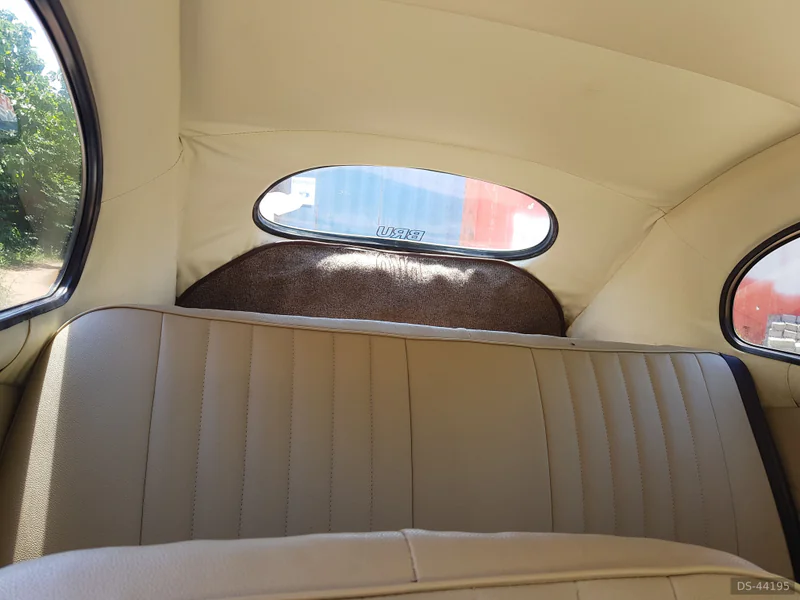 1956 Volkswagen Beetle in Centurion 4