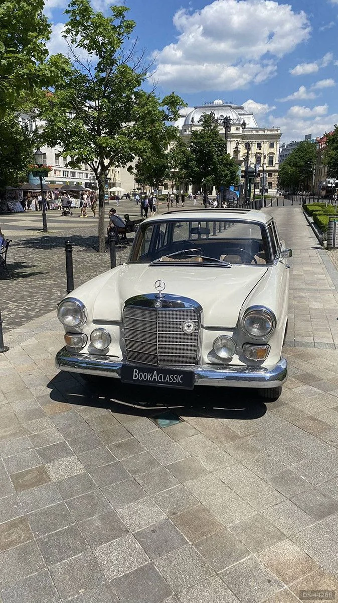 1967 Mercedes-Benz W110 230 in Bratislava 2
