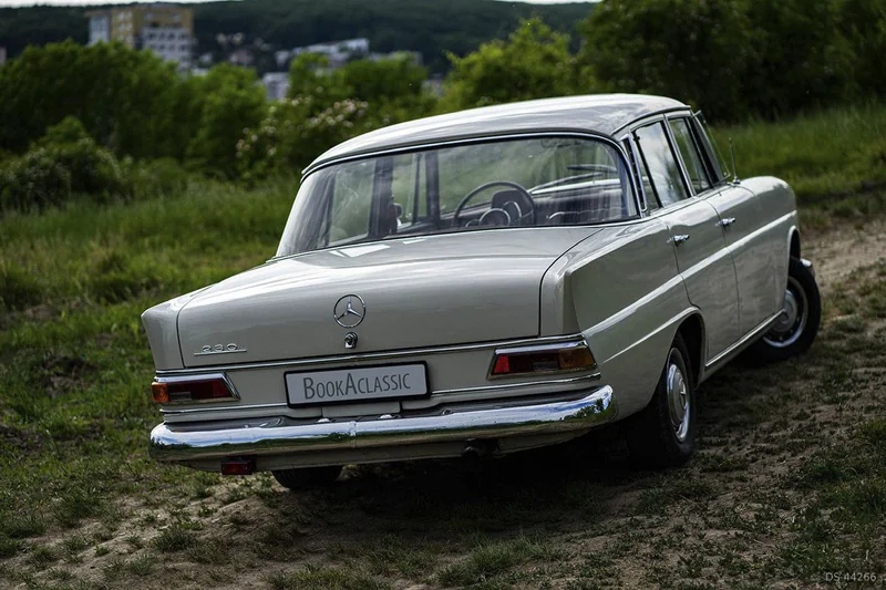 1967 Mercedes-Benz W110 230 in Bratislava 3